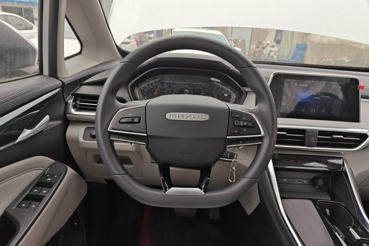 上汽大通MAXUS 大通G50 2024款 PLUS 1.5T 幸福推荐自动荣耀版局部细节13