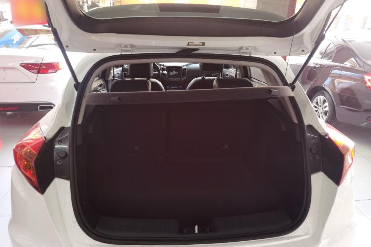 长安 逸动 2016款 XT 1.6L 自动俊酷型局部细节23