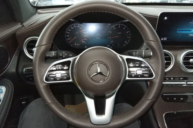 奔驰GLC 2022款 改款二 GLC 260 L 4MATIC 豪华型中控内饰13