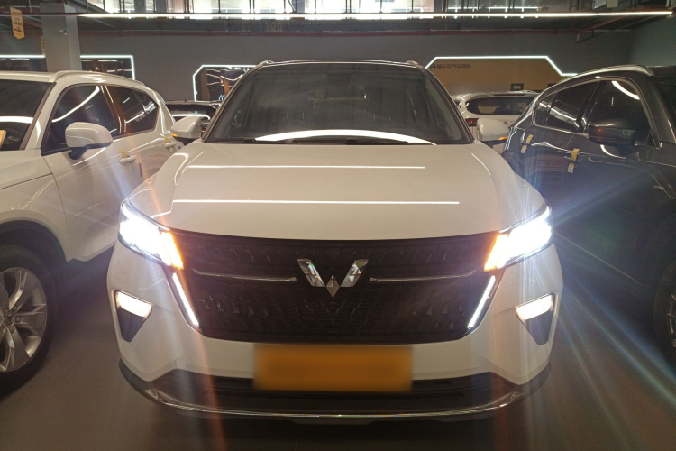 五菱汽车 五菱星辰 2022款 2.0L DHT电速款车身外观2