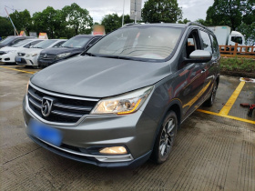 宝骏730 2019款 1.5T CVT时尚型 7座 国V