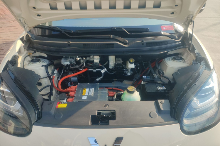 五菱汽车 五菱缤果 2025款 333km 悦享款机舱底盘24