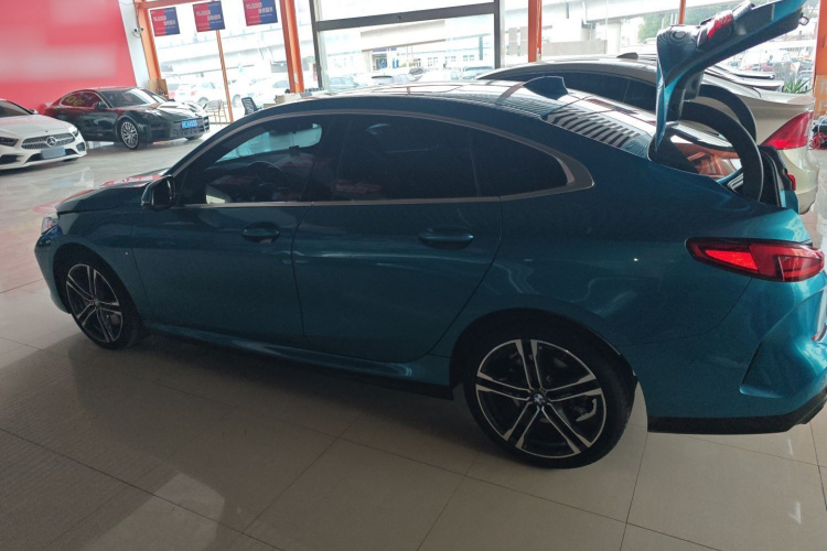 宝马2系(进口) 2021款 225i 四门轿跑车 M运动套装车身外观4