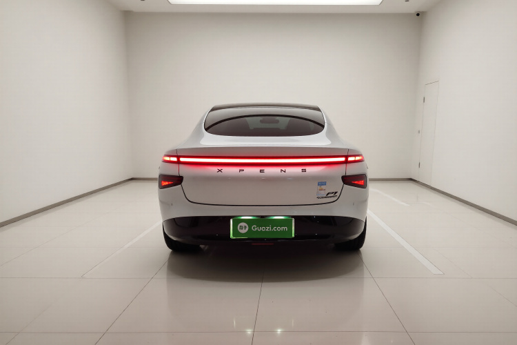 小鹏P7 2020款 670N车身外观6