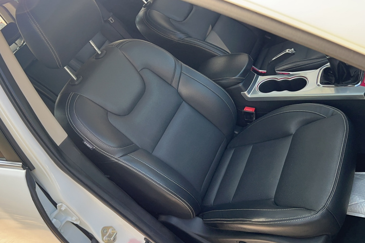 吉利汽车 远景X6 2016款 1.8L 手动尊贵型中控内饰7005