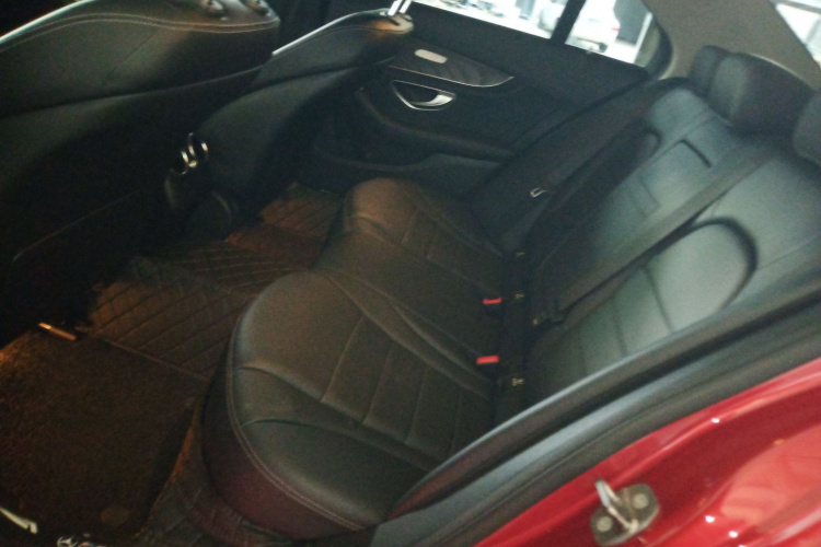 奔驰C级 2017款 改款 C 180 L 时尚型运动版中控内饰21