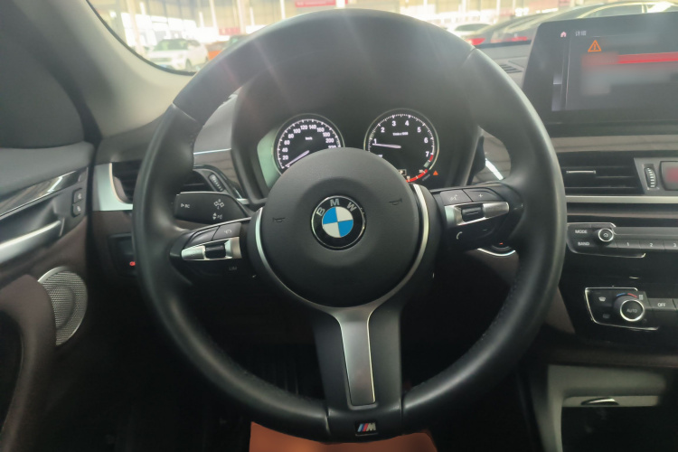 宝马X1 2021款 sDrive25Li 领先型中控内饰13