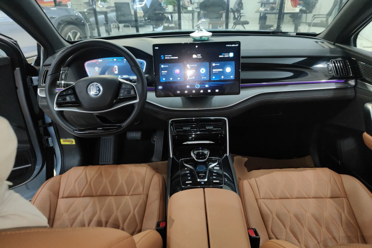 比亚迪 唐新能源 2023款 DM-i 冠军版 112KM 尊荣型中控内饰12