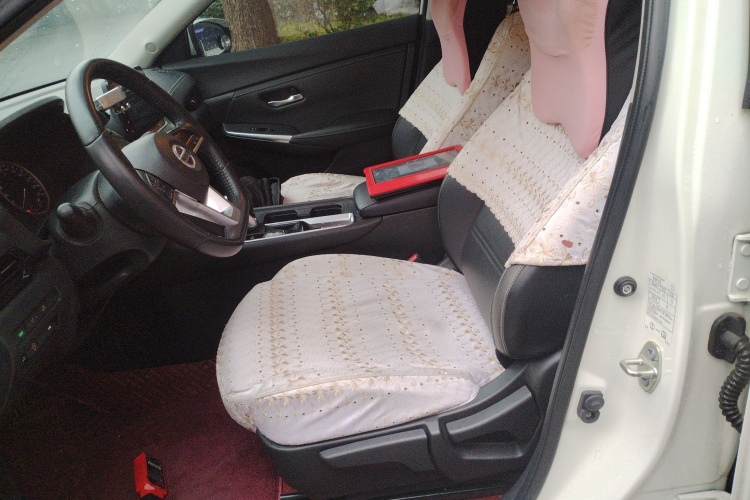 日产 轩逸 2022款 1.6L XL CVT悦享版中控内饰19