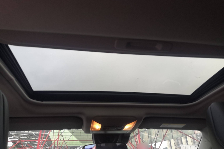 丰田 威兰达新能源 2021款 高性能版 2.5L 四驱劲擎版中控内饰22