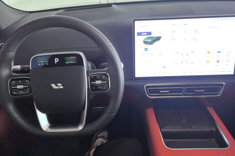 理想汽车 理想L9 2024款 Ultra中控内饰12