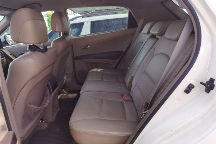 双龙 柯兰多 2011款 2.0T 柴油两驱自动豪华导航版中控内饰7004