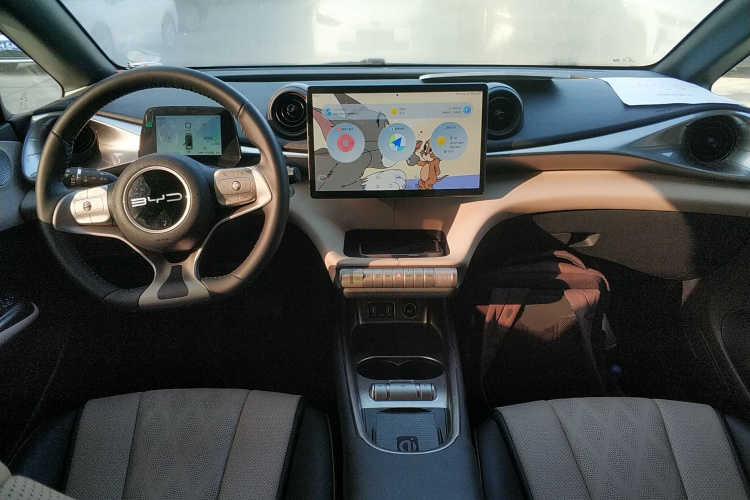 比亚迪 海豚 2023款 420km 时尚版中控内饰7002