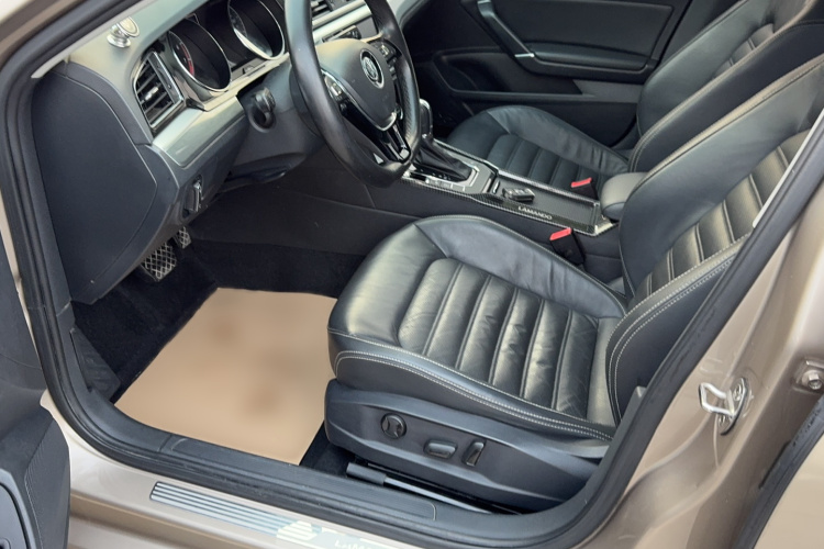 大众 凌渡 2017款 280TSI DSG豪华版中控内饰7001