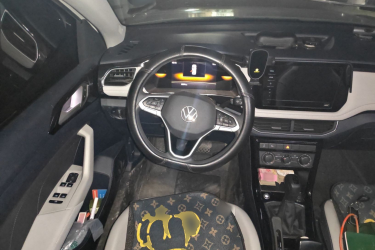 大众 途岳 2025款 新锐 300TSI 锐意版中控内饰13