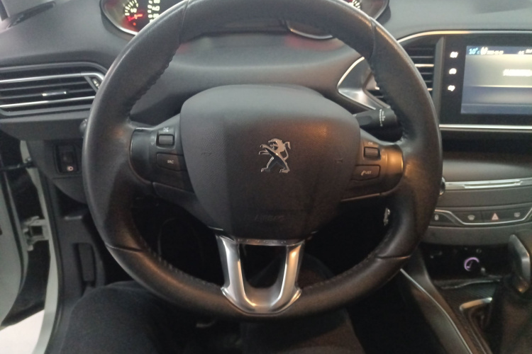 标致308S 2015款 1.6T 自动劲驰版局部细节13