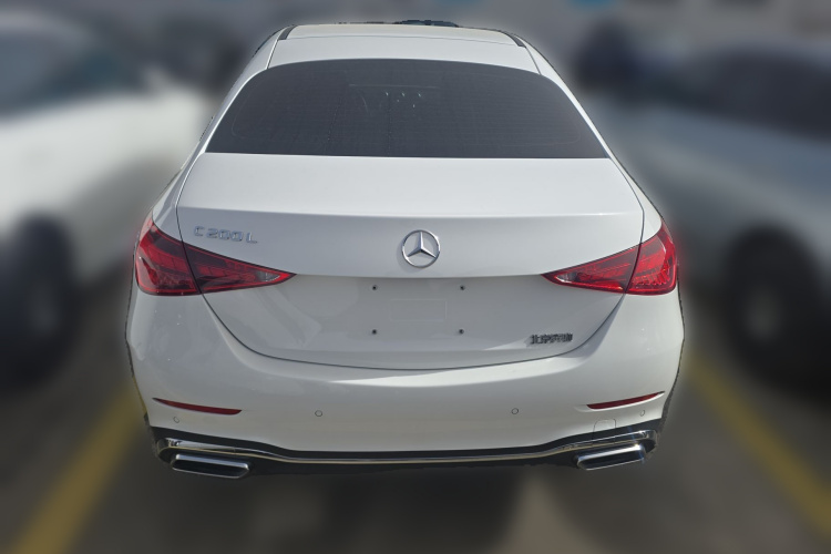 奔驰C级 2024款 改款 C 200 L 运动版车身外观6