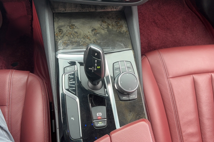 宝马5系 2020款 530Li 领先型 M运动套装局部细节18