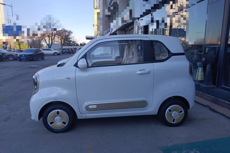 奔腾小马 2026款 222km 萌趣马 Plus车身外观6003