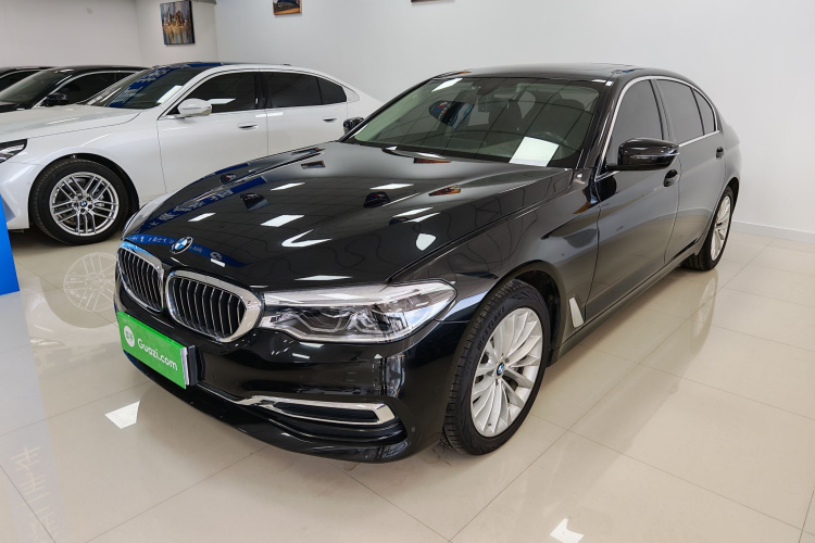 宝马5系 2020款 530Li 领先型 豪华套装车身外观6011