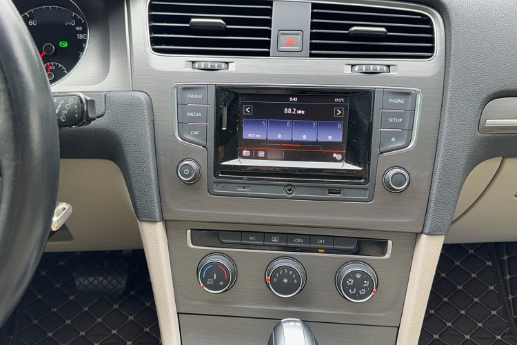 大众 高尔夫 2016款 230TSI 自动舒适型局部细节16