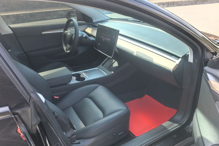 特斯拉 Model 3 2022款 后轮驱动版中控内饰7010