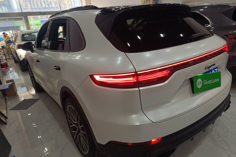 保时捷 2018款 Cayenne 3.0T车身外观6003
