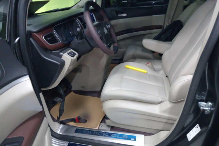 别克GL8 2018款 28T 豪华型 国VI中控内饰19