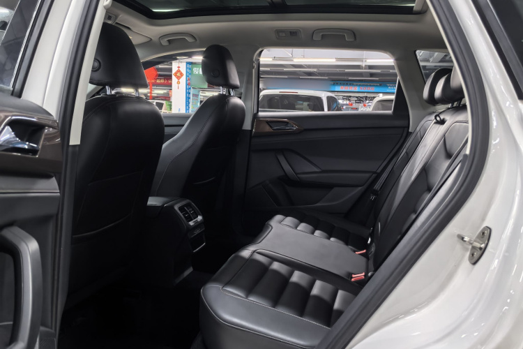 大众 途岳 2019款 280TSI 两驱豪华版 国V中控内饰7003