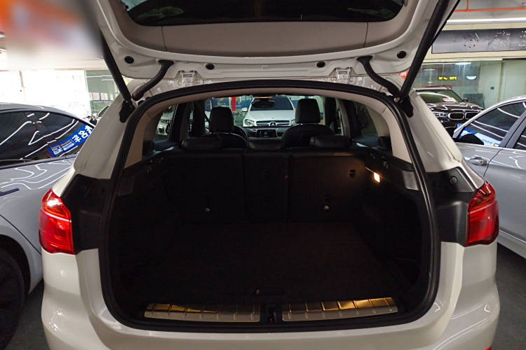 宝马X1 2019款 sDrive18Li 时尚型局部细节23