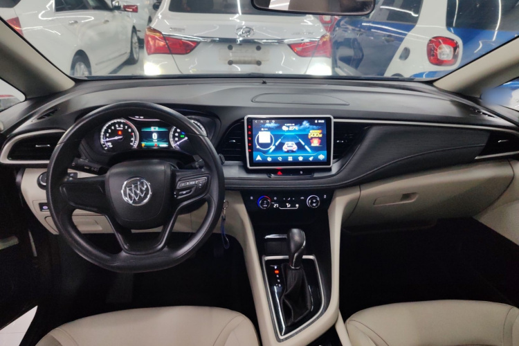 别克GL6 2019款 18T 6座精英型 国VI中控内饰7002