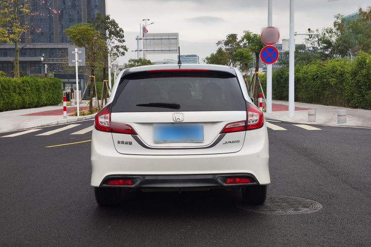 本田 杰德 2016款 1.8L 自动舒适精英版 5座车身外观6007