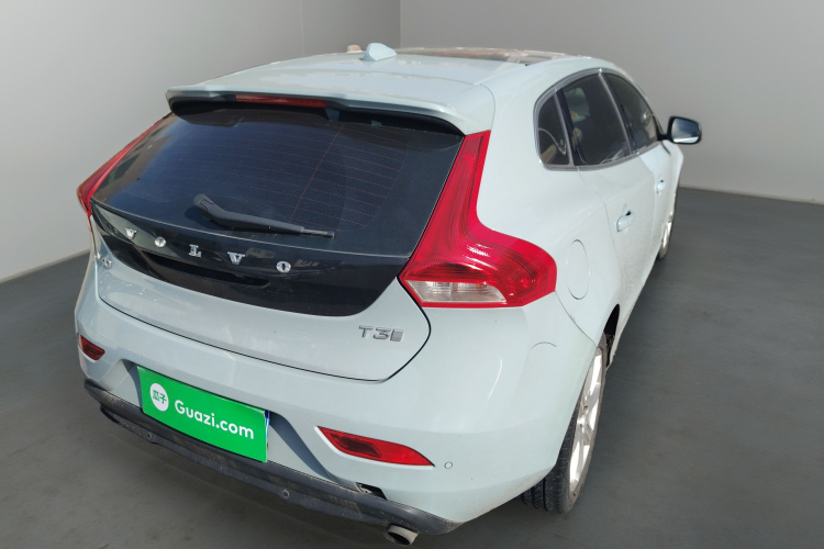 沃尔沃V40 2018款 T3 智雅版车身外观7