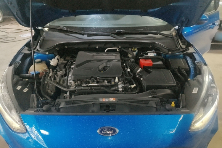 福特 福克斯 2020款 三厢 EcoBoost 180 自动ST Line局部细节24