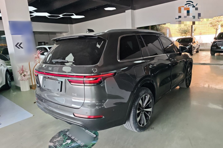 理想汽车 理想ONE 2021款 增程6座版车身外观7
