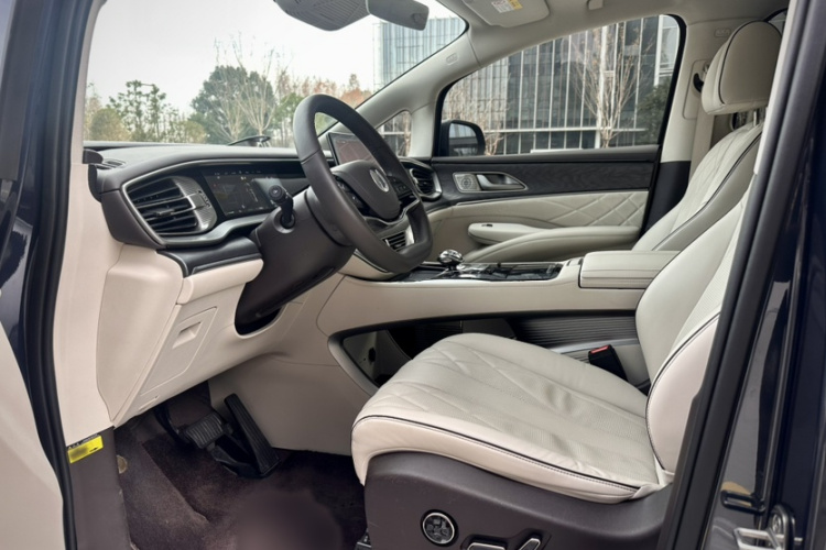 腾势D9 2024款 DM-i 1050 尊享型中控内饰7009