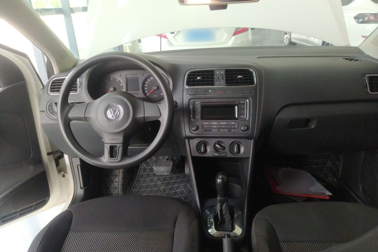 大众 Polo 2013款 1.6L 自动舒适版中控内饰12