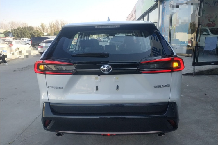 丰田 威兰达 2024款 2.0L CVT两驱都市版车身外观6