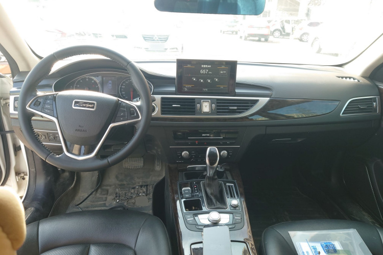 众泰Z700 2016款 1.8T DCT典雅型中控内饰12