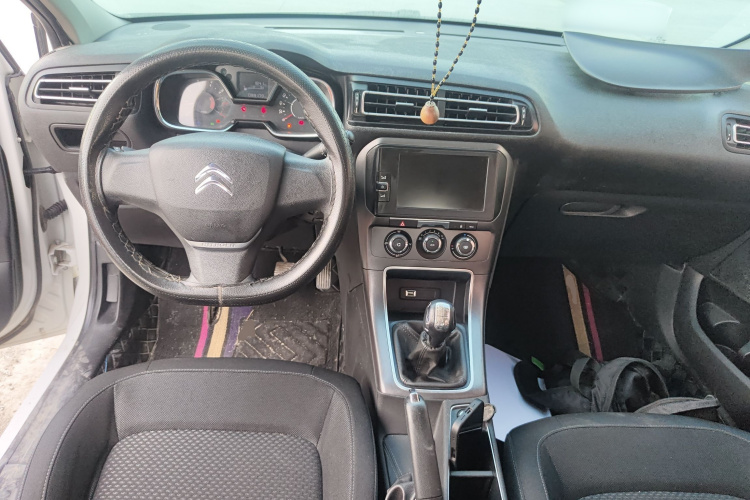 雪铁龙 C4世嘉 2018款 1.6L 手动舒适型中控内饰12