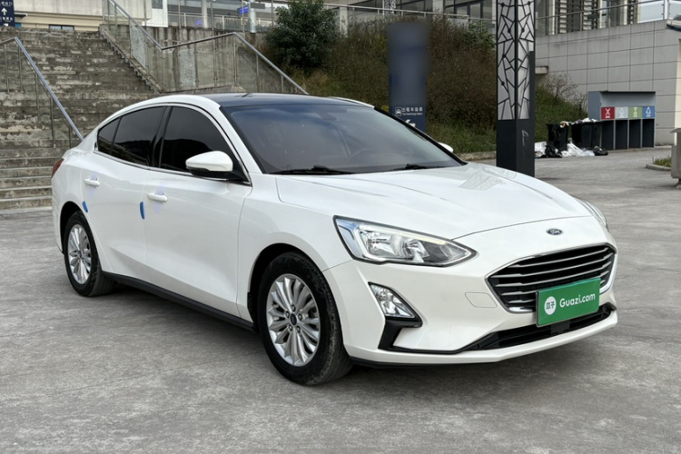 福特 福克斯 2019款 三厢 EcoBoost 180 自动锋潮型车身外观6010