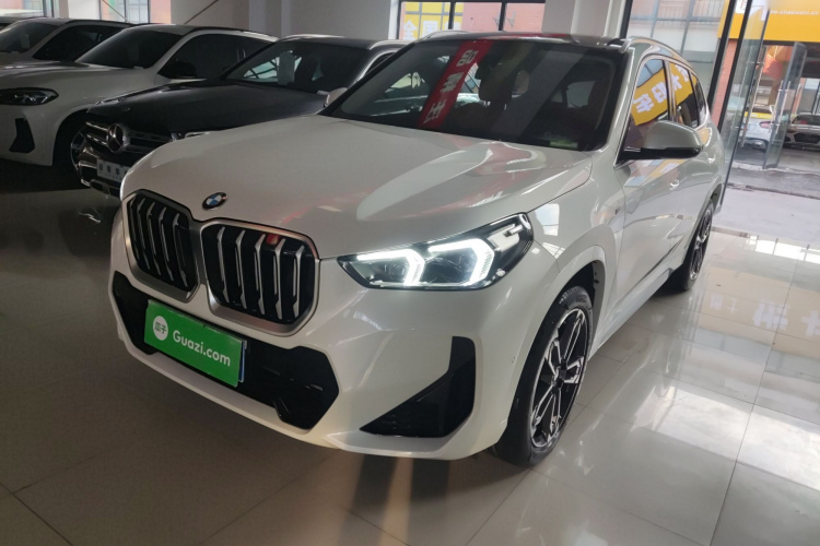 宝马X1 2023款 sDrive25Li M运动套装车身外观1