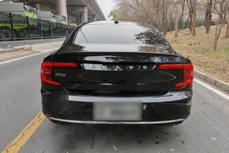 沃尔沃S90 2024款 B5 智雅豪华版车身外观6001