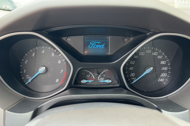 福特 福克斯 2012款 三厢 1.6L 自动舒适型局部细节14