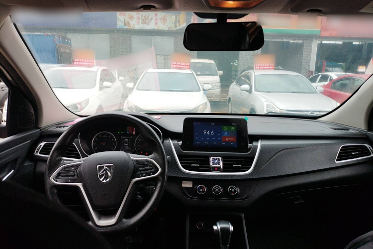 宝骏730 2019款 1.5T CVT时尚型 7座 国V中控内饰12
