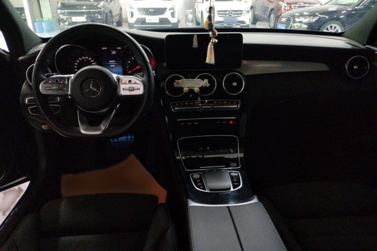 奔驰C级 2019款 C 260 运动版中控内饰7003