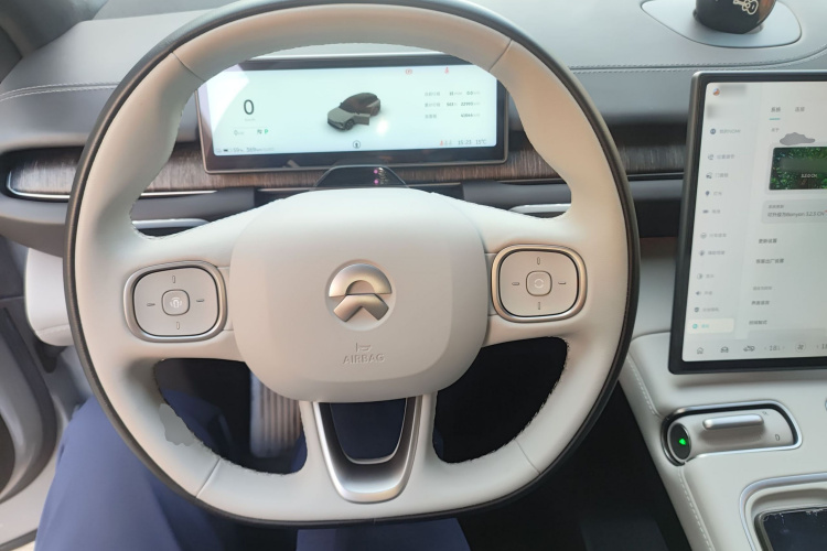 蔚来ES6 2024款 75kWh中控内饰13