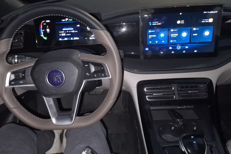 比亚迪 秦PLUS 2023款 冠军版 DM-i 55KM领先型中控内饰12