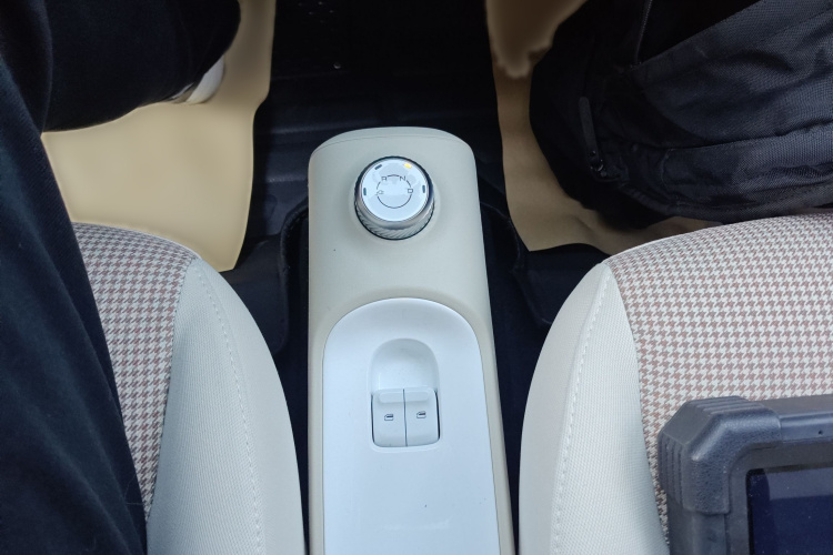 五菱汽车 宏光MINIEV 2024款 第三代 215km 进阶版局部细节18