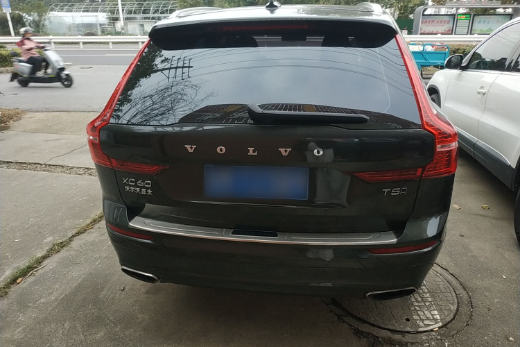 沃尔沃XC60 2019款 T5 四驱智逸版 国VI车身外观6004